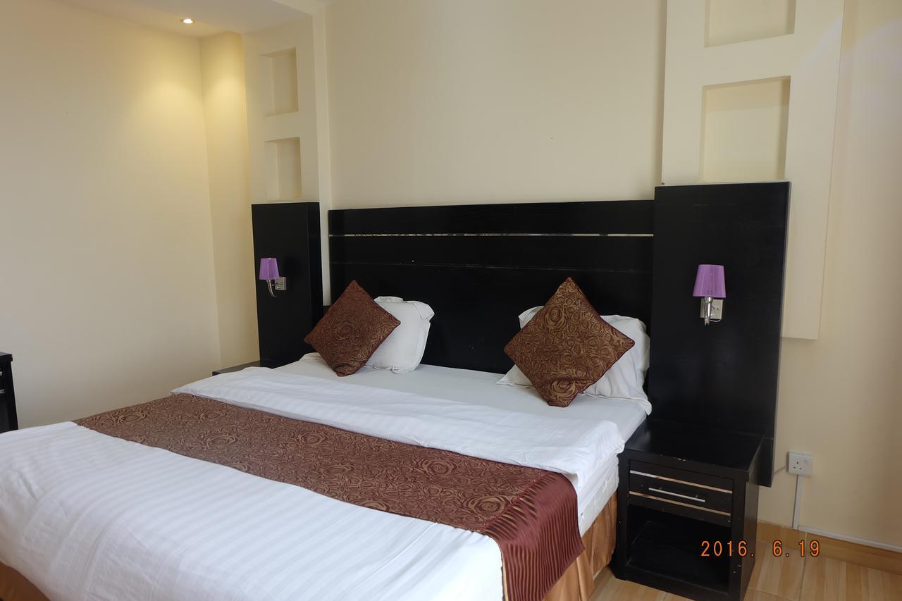 Talin Star Suites Riad Exterior foto